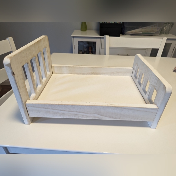 Distressed wooden bed - Picture 1 of 5